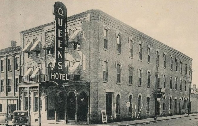Queen's Hotel c1950)